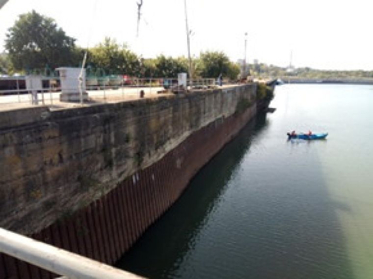 Study of a deformed quay wall, Ruse City